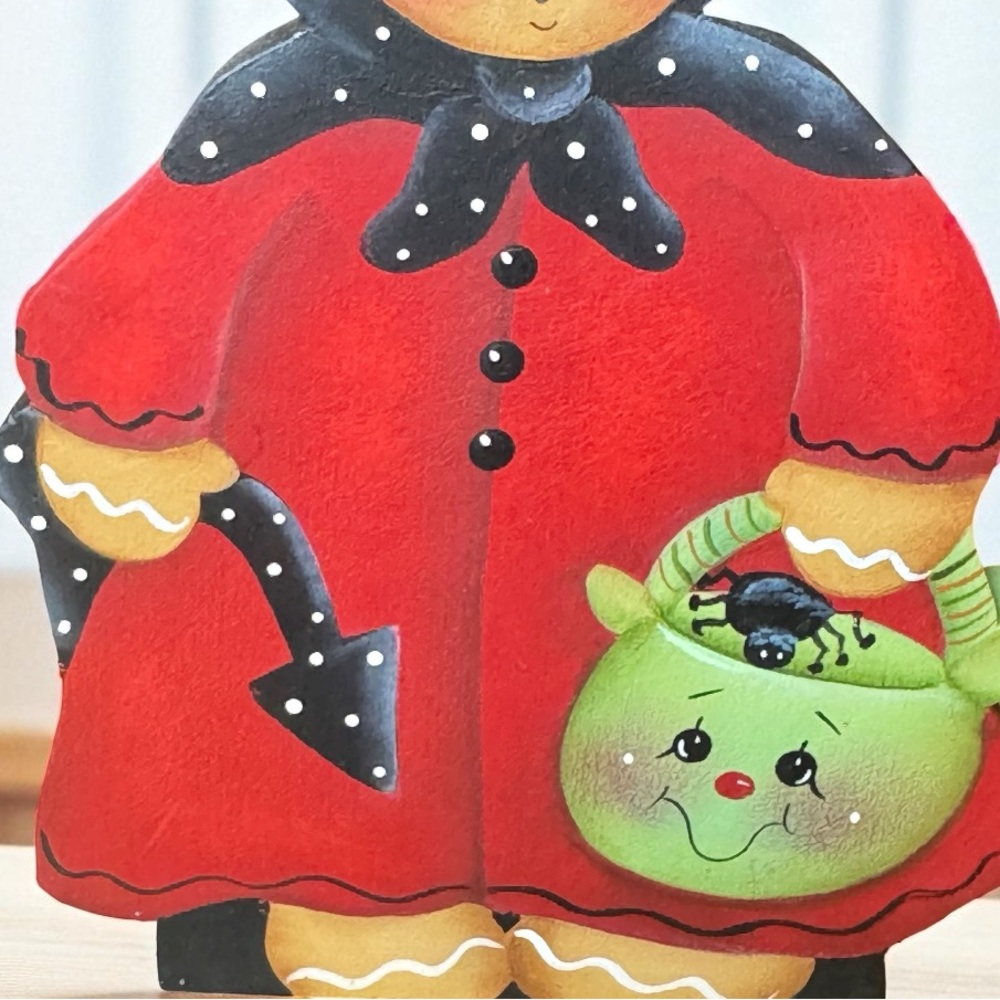 Hand-Painted Halloween Gingerbread Shelf Sitters Signed Bellamy’s Cottage Pair - Picture 7 of 10